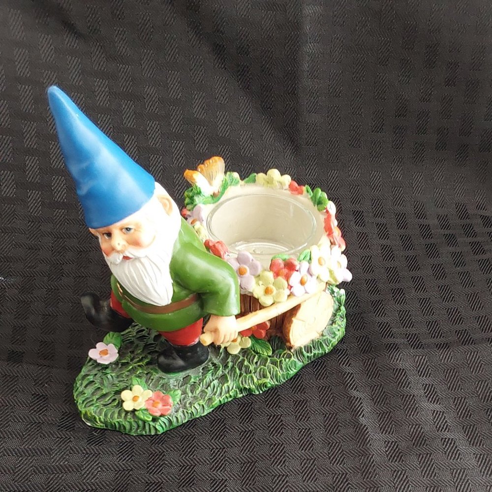 Yankee Candle Gnome with Wheelbarrow